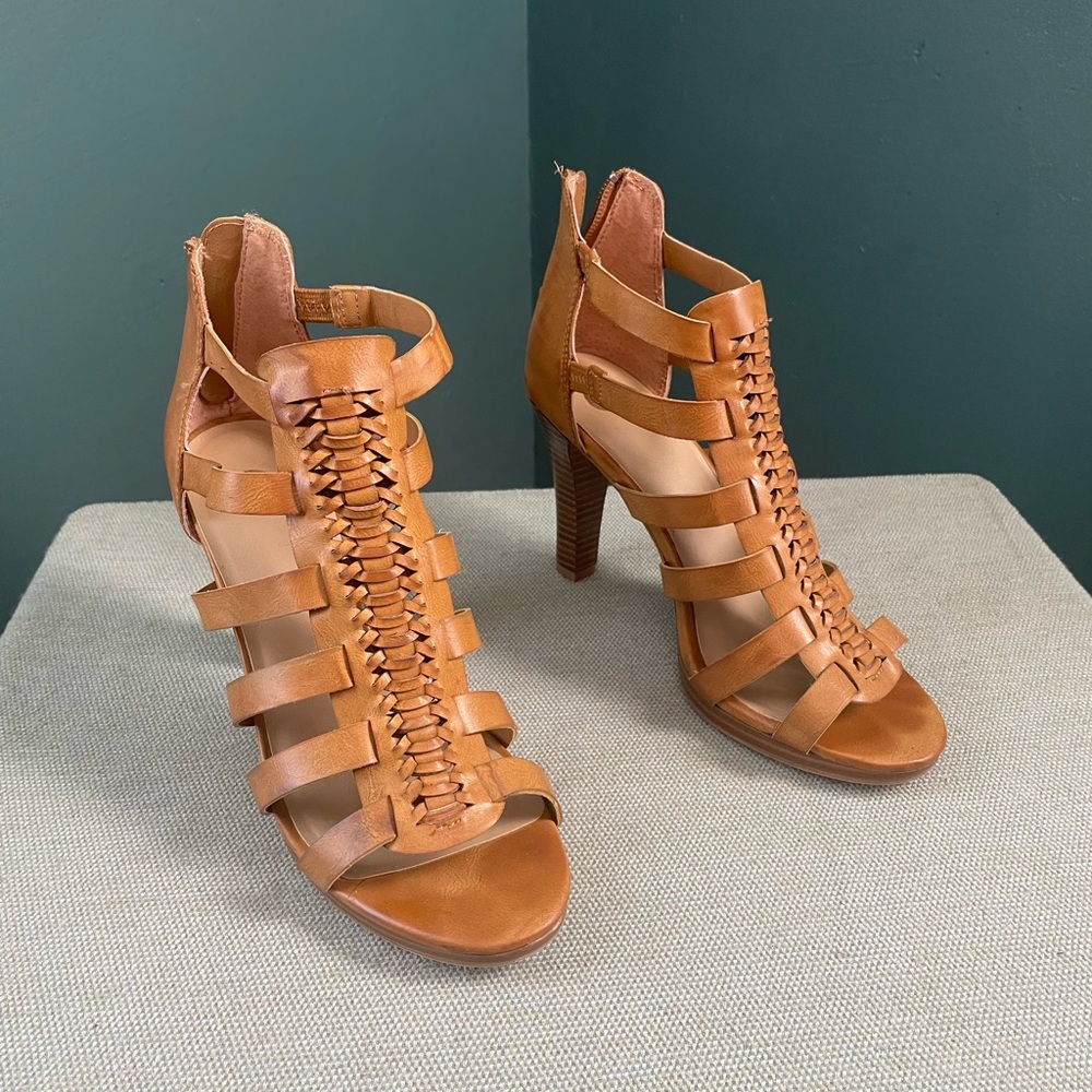 Elegant Tan Leather Strappy Heels By Db